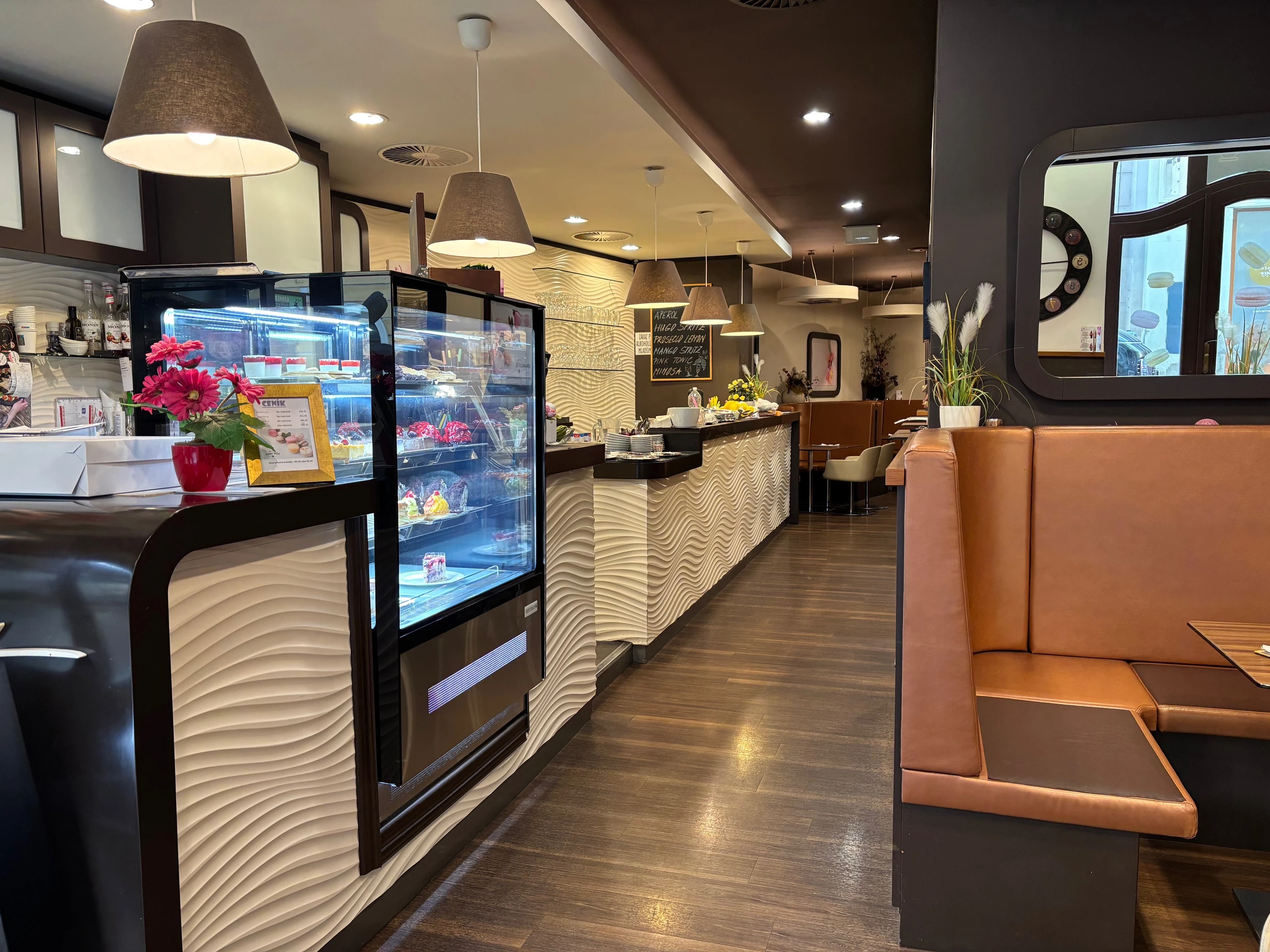 KAVÁRNA OSTRUŽNICKÁ